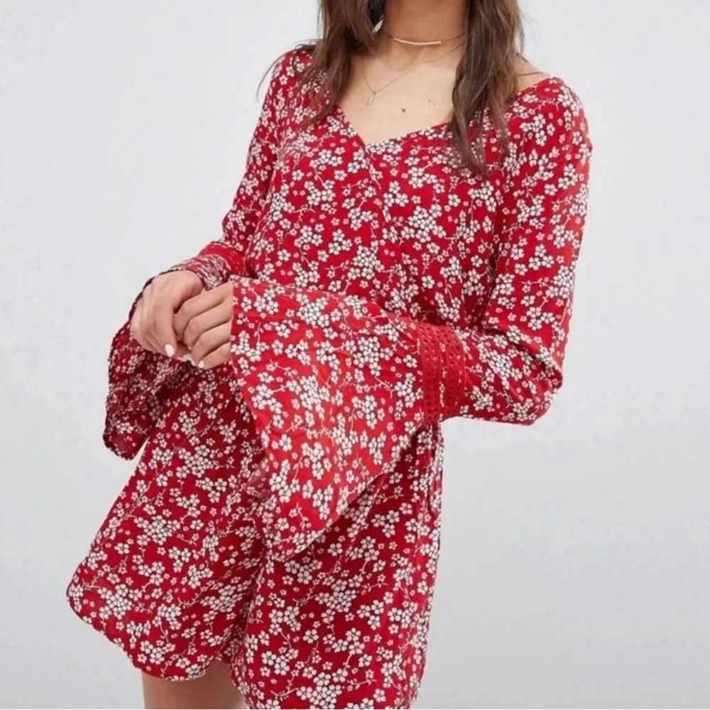 \Hollister\ Red Bell Sleeve Floral Romper